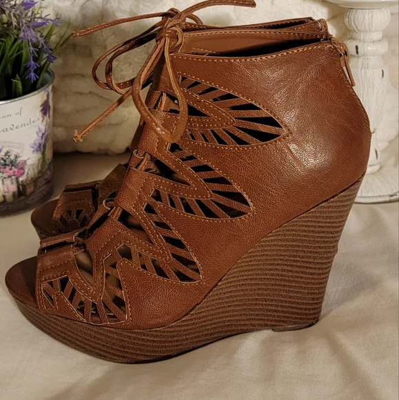 Sbicca  Leather lace up platform sandals Size 7 Brown - Picture 5 of 7